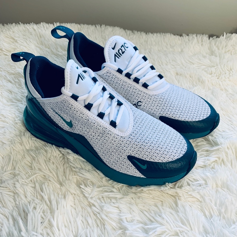 Nike Air Max 270 - Picture 3 of 6